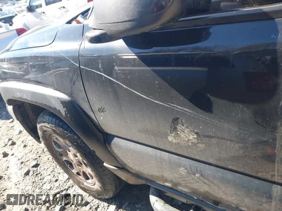 ✅ 2002 Chevrolet Suburban LS • VIN: 3GNFK16Z92G322707 • Лот: 41300358. Опубликован ранее на IAAI с пробегом 287 031 миль. Бесплатный доступ к архиву аукционных продаж из США и подробный отчёт об истории автомобиля на DreamBid. Изображение 14.