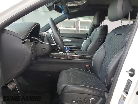 ✅ 2024 Genesis GV70 Sport • VIN: 5NMMCDTC3RH009598 • Lot: 60620615. Wystawiony na Copart z przebiegiem 11 332 mil. Bezpłatny archiwum sprzedaży aukcyjnych z USA i szczegółowy raport historii pojazdu na DreamBid. Zdjęcie 7.