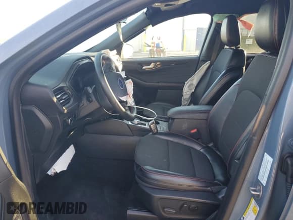 ✅ 2024 Ford Escape ST-Line • VIN: 1FMCU9MN8RUA26407 • Lot: 90408655. Wystawiony na Copart z przebiegiem 27 899 mil. Bezpłatny archiwum sprzedaży aukcyjnych z USA i szczegółowy raport historii pojazdu na DreamBid. Zdjęcie 7.