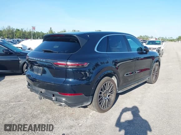 ✅ 2019 Porsche Cayenne • VIN: WP1AA2AY1KDA06305 • Lot: 42237705. Listed on IAAI with 38,118 mi. Free auction sales archive from the USA and detailed vehicle history report at DreamBid. Image 4.