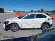 ✅ 2023 Mazda CX-30 S Select • VIN: 3MVDMBBM9PM509401 • Lot: 43659569. Wystawiony na IAAI z przebiegiem 12 852 mil. Bezpłatny archiwum sprzedaży aukcyjnych z USA i szczegółowy raport historii pojazdu na DreamBid. Zdjęcie 14.