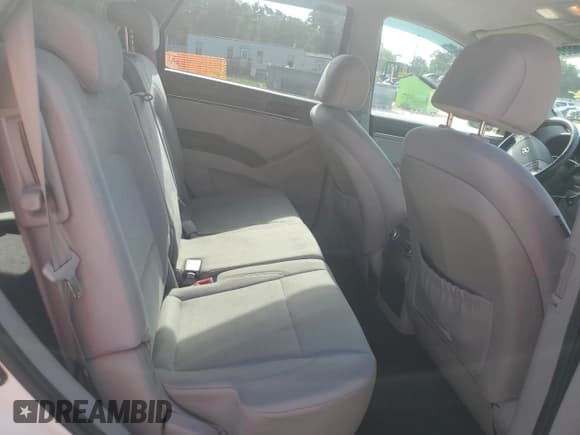 ✅ 2008 Hyundai Veracruz GLS • VIN: KM8NU13C98U054631 • Lot: 68660925. Listed on Copart with 143,514 mi. Free auction sales archive from the USA and detailed vehicle history report at DreamBid. Image 11.