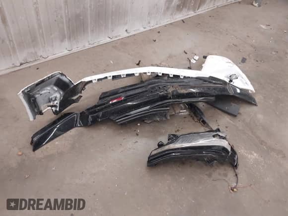 2025 Chevrolet Colorado 4WD Z71 with VIN 1GCPTDEK3S1121299, listed as a IAAI auction lot 43455862 with 2,148 mi miles and . Bid and sale history available at DreamBid. Image 11.