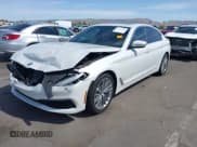 ✅ 2020 BMW 5 Series 530i • VIN: WBAJR3C04LCE17647 • Lot: 42181535. Wystawiony na IAAI z przebiegiem 42 265 mil. Bezpłatny archiwum sprzedaży aukcyjnych z USA i szczegółowy raport historii pojazdu na DreamBid. Zdjęcie 17.