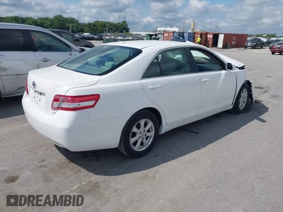 ✅ 2011 Toyota Camry LE • VIN: 4T4BF3EK3BR168750 • Lot: 43042639. Wystawiony na IAAI z przebiegiem 175 442 mil. Bezpłatny archiwum sprzedaży aukcyjnych z USA i szczegółowy raport historii pojazdu na DreamBid. Zdjęcie 4.