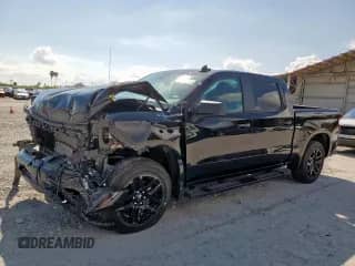 ✅ 2024 Chevrolet Silverado 1500 Custom • VIN: 3GCPABEK6RG254323 • Лот: 80350925. Опубликован ранее на Copart с пробегом 23 676 миль. Бесплатный доступ к архиву аукционных продаж из США и подробный отчёт об истории автомобиля на DreamBid. Изображение 1.