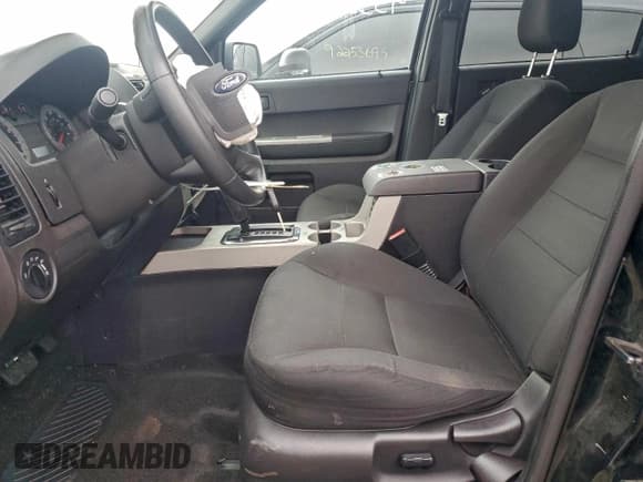 ✅ 2008 Ford Escape XLT • VIN: 1FMCU931X8KC83657 • Lot: 93365735. Listed on Copart with 32,189 mi. Free auction sales archive from the USA and detailed vehicle history report at DreamBid. Image 7.