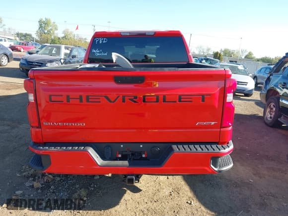 ✅ 2019 Chevrolet Silverado 1500 RST • VIN: 3GCUYEED0KG119751 • Lot: 43319772. Wystawiony na IAAI z przebiegiem 74 404 mil. Bezpłatny archiwum sprzedaży aukcyjnych z USA i szczegółowy raport historii pojazdu na DreamBid. Zdjęcie 16.