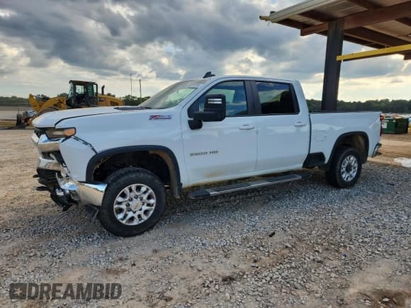 ✅ 2022 Chevrolet Silverado 2500HD LT • VIN: 1GC1YNEYXNF201515 • Лот: 84231315. Опубликован ранее на Copart с пробегом 109 736 миль. Бесплатный доступ к архиву аукционных продаж из США и подробный отчёт об истории автомобиля на DreamBid. Изображение 1.