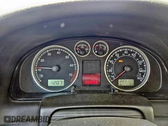 ✅ 2003 Volkswagen Passat GLS • VIN: WVWVD63B63E081989 • Лот: 57702935. Опубликован ранее на Copart с пробегом 223 109 миль. Бесплатный доступ к архиву аукционных продаж из США и подробный отчёт об истории автомобиля на DreamBid. Изображение 8.