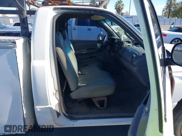 ✅ 1998 Dodge 2500 • VIN: 3B7KC26Z5WM269845 • Lot: 43726084. Listed on IAAI with 82,633 mi. Free auction sales archive from the USA and detailed vehicle history report at DreamBid. Image 5.