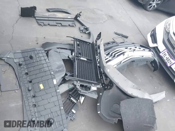 ✅ 2025 Chevrolet Equinox FWD LT • VIN: 3GNAXHEG5SL247712 • Лот: 42581063. Размещён на IAAI с пробегом 1 108 миль миль. Получите бесплатный доступ к архиву аукционных продаж из США и посмотрите подробный отчёт об истории автомобиля на DreamBid. Изображение 21.