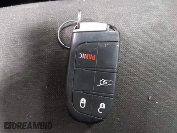 ✅ 2019 Dodge Durango SXT Plus • VIN: 1C4RDJAG7KC778780 • Lot: 42204790. Wystawiony na IAAI z przebiegiem 84 984 mil. Bezpłatny archiwum sprzedaży aukcyjnych z USA i szczegółowy raport historii pojazdu na DreamBid. Zdjęcie 11.