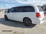 ✅ 2017 Dodge Grand Caravan GT • VIN: 2C4RDGEG9HR873547 • Lot: 92653795. Wystawiony na Copart z przebiegiem 136 338 mil. Bezpłatny archiwum sprzedaży aukcyjnych z USA i szczegółowy raport historii pojazdu na DreamBid. Zdjęcie 2.