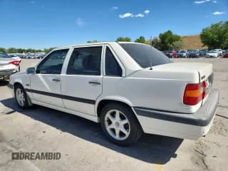 ✅ 1997 Volvo 850 • VIN: YV1LS5642V1390397 • Лот: 80966685. Опубликован ранее на Copart с пробегом 71 526 миль. Бесплатный доступ к архиву аукционных продаж из США и подробный отчёт об истории автомобиля на DreamBid. Изображение 2.