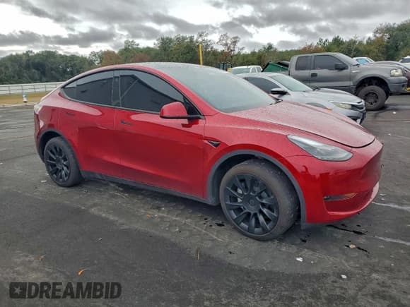 ✅ 2024 Tesla Model Y Long Range • VIN: 7SAYGDEE7RA261442 • Лот: 94336275. Опубликован ранее на Copart с пробегом 28 272 миль. Бесплатный доступ к архиву аукционных продаж из США и подробный отчёт об истории автомобиля на DreamBid. Изображение 4.
