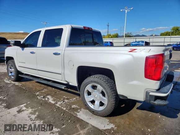 ✅ 2018 Chevrolet Silverado 1500 LTZ • VIN: 3GCUKSEC6JG140836 • Лот: 83995475. Опубликован ранее на Copart с пробегом 153 441 миль. Бесплатный доступ к архиву аукционных продаж из США и подробный отчёт об истории автомобиля на DreamBid. Изображение 2.