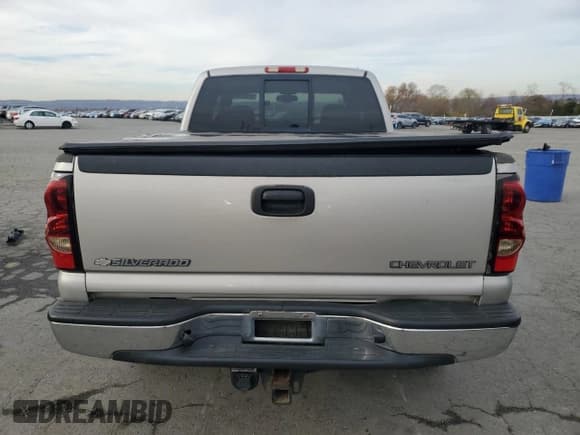 ✅ 2005 Chevrolet Silverado 1500 Z71 • VIN: 2GCEK19B951345758 • Лот: 91823735. Опубликован ранее на Copart с пробегом 157 581 миль. Бесплатный доступ к архиву аукционных продаж из США и подробный отчёт об истории автомобиля на DreamBid. Изображение 6.