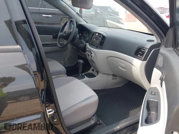 ✅ 2010 Hyundai Accent GLS • VIN: KMHCN4AC1AU434139 • Лот: 42484141. Опубликован ранее на IAAI с пробегом 82 928 миль. Бесплатный доступ к архиву аукционных продаж из США и подробный отчёт об истории автомобиля на DreamBid. Изображение 5.