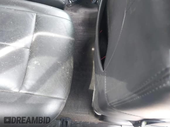 ✅ 2006 GMC Envoy SLE • VIN: 1GKDT13S862288234 • Lot: 42120189. Listed on IAAI with Not provided. Free auction sales archive from the USA and detailed vehicle history report at DreamBid. Image 8.