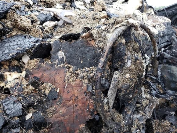 ✅ 2021 GMC Yukon Denali • VIN: 1GKS2DKL8MR147030 • Лот: 68210005. Опубликован ранее на Copart с пробегом Не указан. Бесплатный доступ к архиву аукционных продаж из США и подробный отчёт об истории автомобиля на DreamBid. Изображение 9.