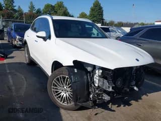 ✅ 2025 Mercedes-Benz GLC 300 • VIN: W1NKM4GB7SF338323 • Lot: 43158777. Wystawiony na IAAI z przebiegiem 3 765 mil. Bezpłatny archiwum sprzedaży aukcyjnych z USA i szczegółowy raport historii pojazdu na DreamBid. Zdjęcie 1.