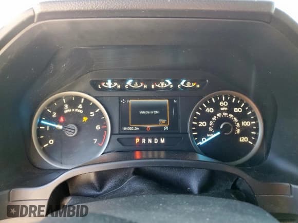 ✅ 2018 Ford F-150 Lariat • VIN: 1FTEW1CP0JKE35948 • Lot: 84523155. Wystawiony na Copart z przebiegiem 164 392 mil. Bezpłatny archiwum sprzedaży aukcyjnych z USA i szczegółowy raport historii pojazdu na DreamBid. Zdjęcie 9.