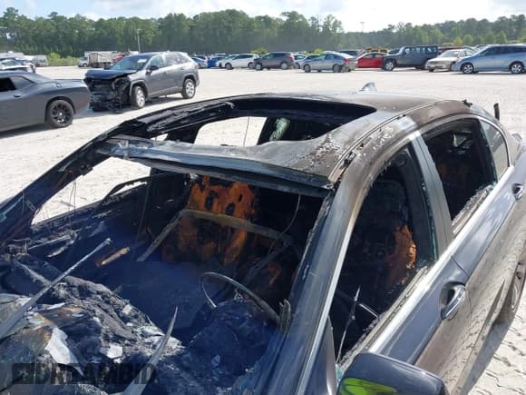 ✅ 2011 BMW 7 Series 750Li • VIN: WBAKB8C55BCY66669 • Лот: 42634989. Опубликован ранее на IAAI с пробегом Не указан. Бесплатный доступ к архиву аукционных продаж из США и подробный отчёт об истории автомобиля на DreamBid. Изображение 11.