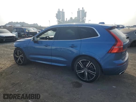 ✅ 2019 Volvo XC60 R-Design • VIN: LYVBR0DMXKB239007 • Lot: 86700584. Listed on Copart with 59,682 mi. Free auction sales archive from the USA and detailed vehicle history report at DreamBid. Image 2.
