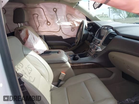 ✅ 2020 Chevrolet Suburban LT • VIN: 1GNSCHKC8LR189168 • Lot: 42129912. Wystawiony na IAAI z przebiegiem Nie podano. Bezpłatny archiwum sprzedaży aukcyjnych z USA i szczegółowy raport historii pojazdu na DreamBid. Zdjęcie 5.