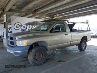 ✅ 2005 Dodge 2500 ST • VIN: 3D7KS26D15G806379 • Lot: 60137585. Wystawiony na Copart z przebiegiem 122 103 mil. Bezpłatny archiwum sprzedaży aukcyjnych z USA i szczegółowy raport historii pojazdu na DreamBid. Zdjęcie 1.