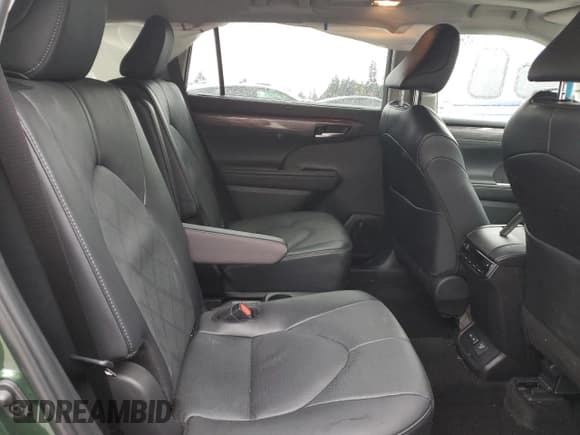 ✅ 2025 Toyota Highlander Hybrid Platinum • VIN: 5TDEBRCHXSS669947 • Lot: 82393135. Wystawiony na Copart z przebiegiem 6 995 mil. Bezpłatny archiwum sprzedaży aukcyjnych z USA i szczegółowy raport historii pojazdu na DreamBid. Zdjęcie 11.