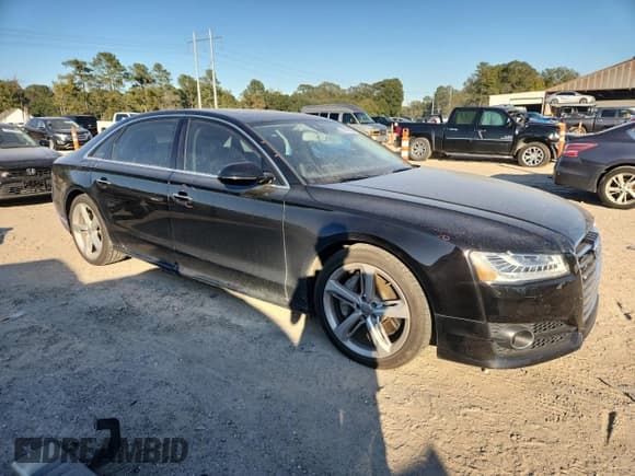 ✅ 2018 Audi A8 • VIN: WAU44AFDXJN000627 • Lot: 91713505. Wystawiony na Copart z przebiegiem 71 783 mil. Bezpłatny archiwum sprzedaży aukcyjnych z USA i szczegółowy raport historii pojazdu na DreamBid. Zdjęcie 4.