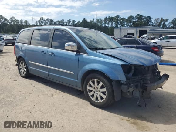 ✅ 2011 Chrysler Town & Country Touring L • VIN: 2A4RR8DG1BR782718 • Lot: 84973865. Wystawiony na Copart z przebiegiem 245 274 mil. Bezpłatny archiwum sprzedaży aukcyjnych z USA i szczegółowy raport historii pojazdu na DreamBid. Zdjęcie 4.