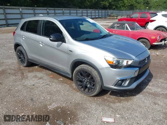 2019 Mitsubishi Outlander ES z VIN JA4AP3AU6KU023968, wystawiony jako IAAI lot #42895549 z przebiegiem 114 177 mil mil oraz . Historia ofert i sprzedaży dostępna na DreamBid. Obrazek 1.