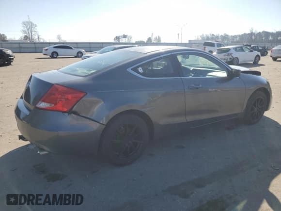 ✅ 2011 Honda Accord LX-S • VIN: 1HGCS1A37BA013686 • Лот: 43788075. Опубликован ранее на Copart с пробегом 103 720 миль. Бесплатный доступ к архиву аукционных продаж из США и подробный отчёт об истории автомобиля на DreamBid. Изображение 3.