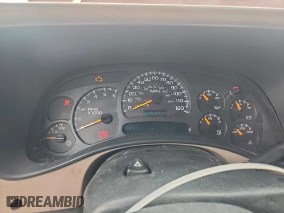 ✅ 2003 Chevrolet Silverado 2500HD LS • VIN: 1GCHK23U03F152448 • Lot: 94587575. Wystawiony na Copart z przebiegiem 100 626 mil. Bezpłatny archiwum sprzedaży aukcyjnych z USA i szczegółowy raport historii pojazdu na DreamBid. Zdjęcie 9.