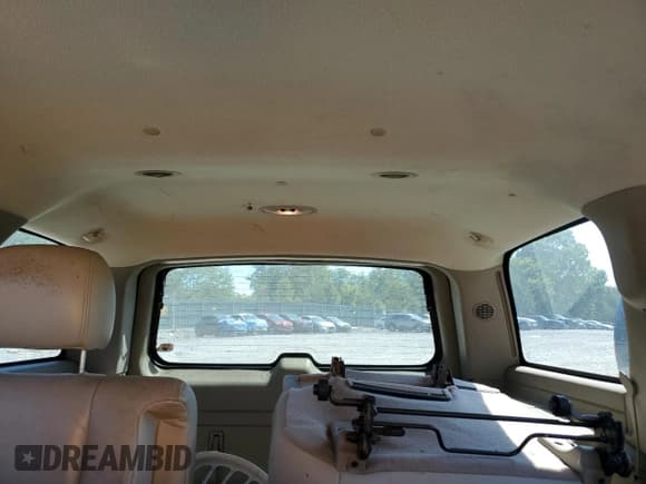 ✅ 2003 Chevrolet Tahoe Commercial • VIN: 1GNEK13Z83R241604 • Lot: 80136945. Listed on Copart with 188,567 mi. Free auction sales archive from the USA and detailed vehicle history report at DreamBid. Image 10.