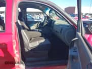 ✅ 2007 Chevrolet Silverado 2500HD 1LT • VIN: 1GCHK23657F549757 • Lot: 43559026. Wystawiony na IAAI z przebiegiem 210 906 mil. Bezpłatny archiwum sprzedaży aukcyjnych z USA i szczegółowy raport historii pojazdu na DreamBid. Zdjęcie 5.