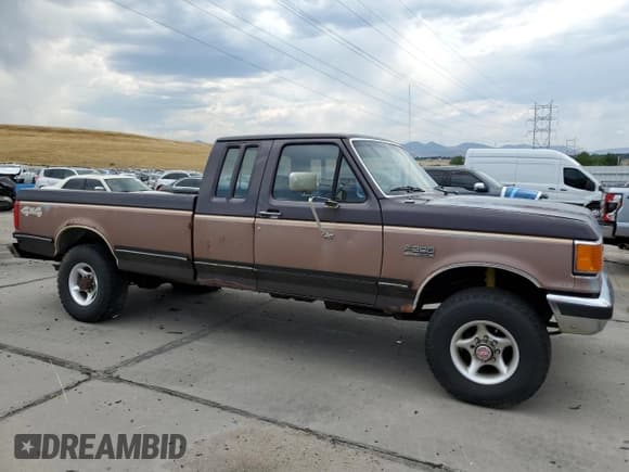 ✅ 1991 Ford F-250 • VIN: 1FTHX26H4MKA83210 • Lot: 67998035. Listed on Copart with 73,551 mi. Free auction sales archive from the USA and detailed vehicle history report at DreamBid. Image 4.