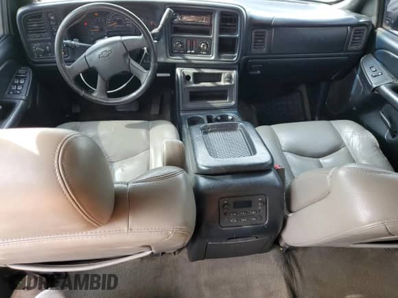 ✅ 2006 Chevrolet Silverado 1500 LT1 • VIN: 2GCEK13ZX61281947 • Lot: 86431175. Wystawiony na Copart z przebiegiem 230 506 mil mil. Skorzystaj z bezpłatnego archiwum sprzedaży aukcyjnych z USA i zobacz szczegółowy raport historii pojazdu na DreamBid. Zdjęcie 8.