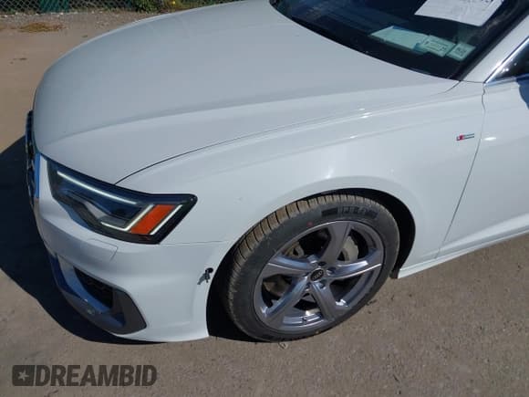 ✅ 2024 Audi A6 Premium Plus • VIN: WAUL2BF25RN049302 • Lot: 43330973. Listed on IAAI with 34,938 mi. Free auction sales archive from the USA and detailed vehicle history report at DreamBid. Image 6.