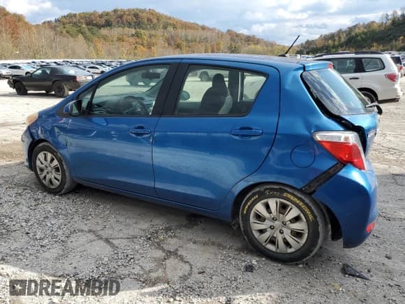 ✅ 2012 Toyota Yaris L • VIN: JTDKTUD34CD505211 • Лот: 89652995. Опубликован ранее на Copart с пробегом 122 189 миль. Бесплатный доступ к архиву аукционных продаж из США и подробный отчёт об истории автомобиля на DreamBid. Изображение 2.