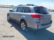 ✅ 2010 Subaru Outback Limited • VIN: 4S4BRCJC4A3372381 • Lot: 42276617. Wystawiony na IAAI z przebiegiem 178 291 mil. Bezpłatny archiwum sprzedaży aukcyjnych z USA i szczegółowy raport historii pojazdu na DreamBid. Zdjęcie 3.