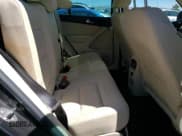 ✅ 2012 Volkswagen Tiguan SE • VIN: WVGBV7AX1CW609366 • Лот: 64516695. Опубликован ранее на Copart с пробегом 118 687 миль. Бесплатный доступ к архиву аукционных продаж из США и подробный отчёт об истории автомобиля на DreamBid. Изображение 11.