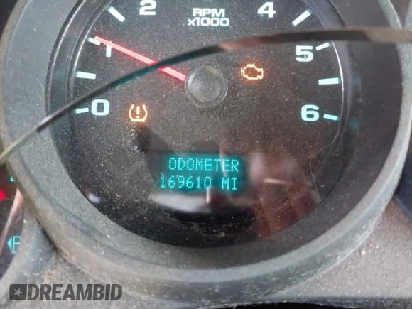 ✅ 2011 Chevrolet Silverado 1500 LS • VIN: 1GCRKREA3BZ387732 • Lot: 43631376. Listed on IAAI with 169,610 mi. Free auction sales archive from the USA and detailed vehicle history report at DreamBid. Image 15.