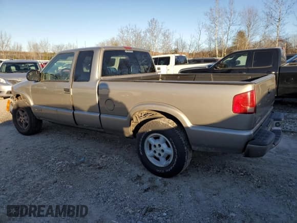 ✅ 2003 Chevrolet S-10 LS • VIN: 1GCDT19X238168971 • Лот: 88336175. Опубликован ранее на Copart с пробегом 138 443 миль. Бесплатный доступ к архиву аукционных продаж из США и подробный отчёт об истории автомобиля на DreamBid. Изображение 2.