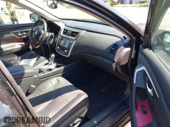 ✅ 2016 Nissan Altima SL • VIN: 1N4AL3AP5GC213923 • Lot: 42601496. Listed on IAAI with 91,417 mi. Free auction sales archive from the USA and detailed vehicle history report at DreamBid. Image 5.