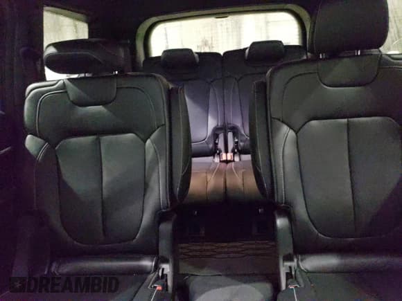 ✅ 2025 Jeep Grand Cherokee Limited • VIN: 1C4RJKBGXS8716807 • Lot: 93369155. Listed on Copart with 4,946 mi. Free auction sales archive from the USA and detailed vehicle history report at DreamBid. Image 10.