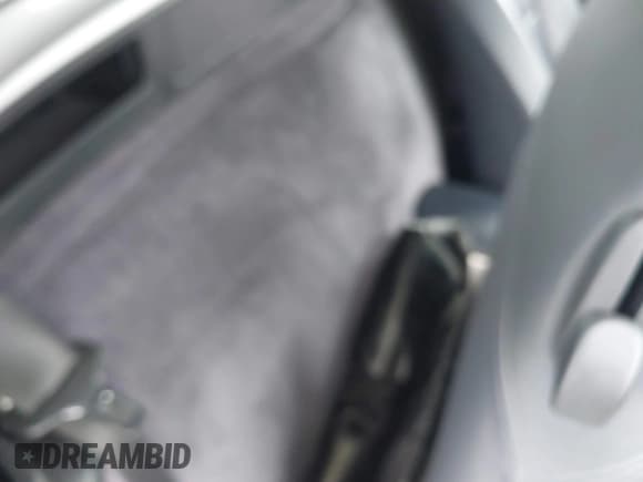 ✅ 2003 Porsche Boxster • VIN: WP0CA29873U622672 • Lot: 42365548. Listed on IAAI with 28,619 mi. Free auction sales archive from the USA and detailed vehicle history report at DreamBid. Image 8.